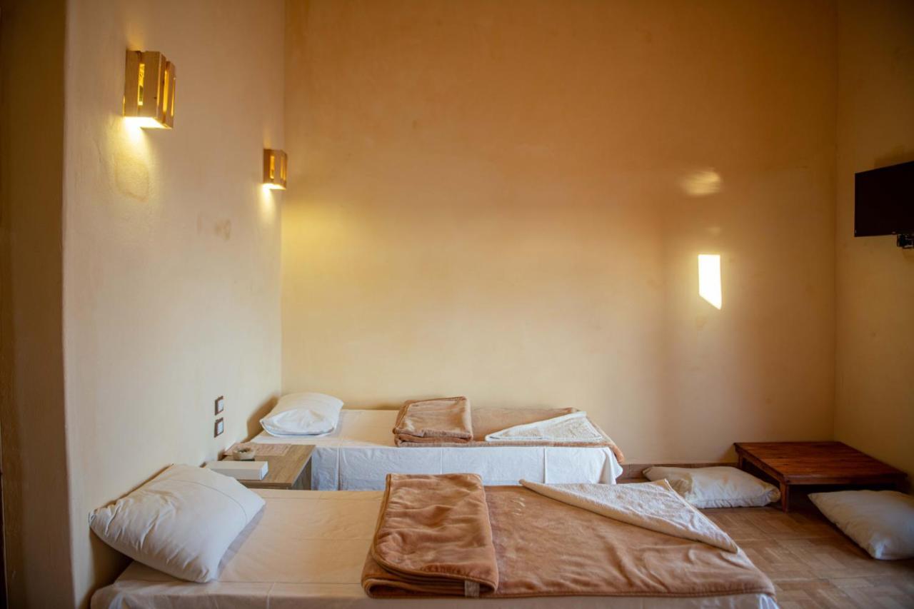 Taghaghien Island Resort Siwa Oasis Bagian luar foto